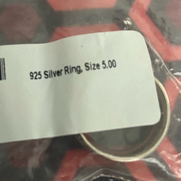 Sterling Ring - size 5 - intricate pattern - Picture 3 of 6